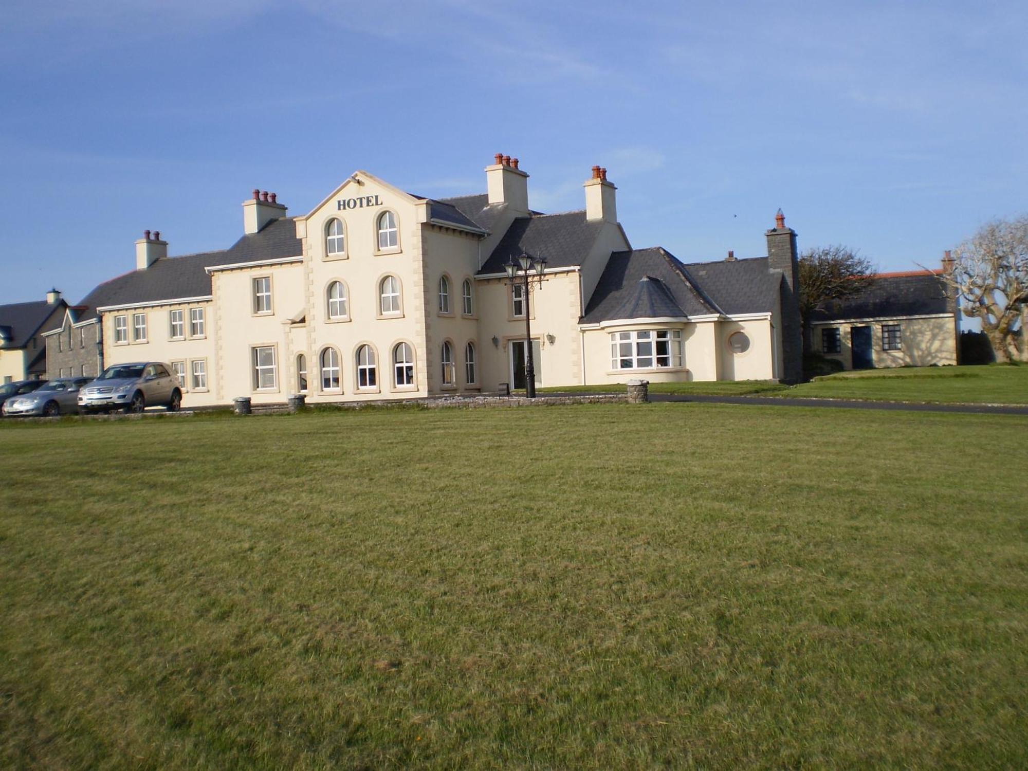 Aran View Country House And Lodge Дулин Екстериор снимка