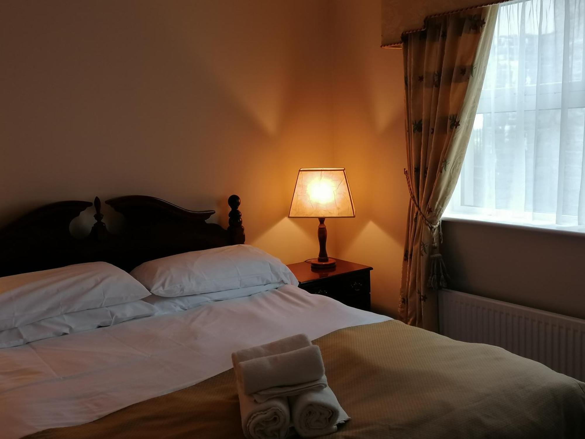 Aran View Country House And Lodge Дулин Екстериор снимка