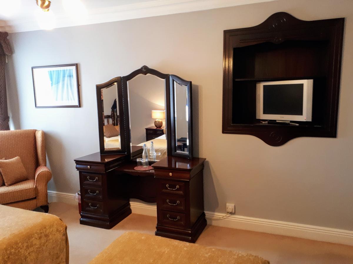 Aran View Country House And Lodge Дулин Екстериор снимка